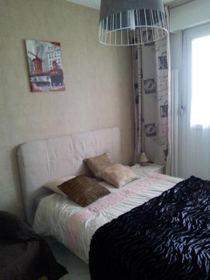 Pour Deplacement 3 Chambres เอคิรอลส์ ภายนอก รูปภาพ